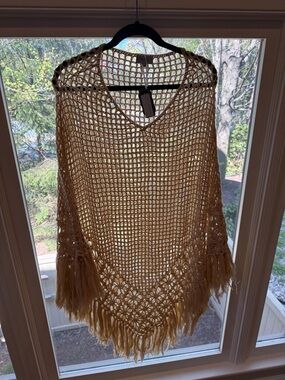 Boho Crochet Fringe Poncho - Cream